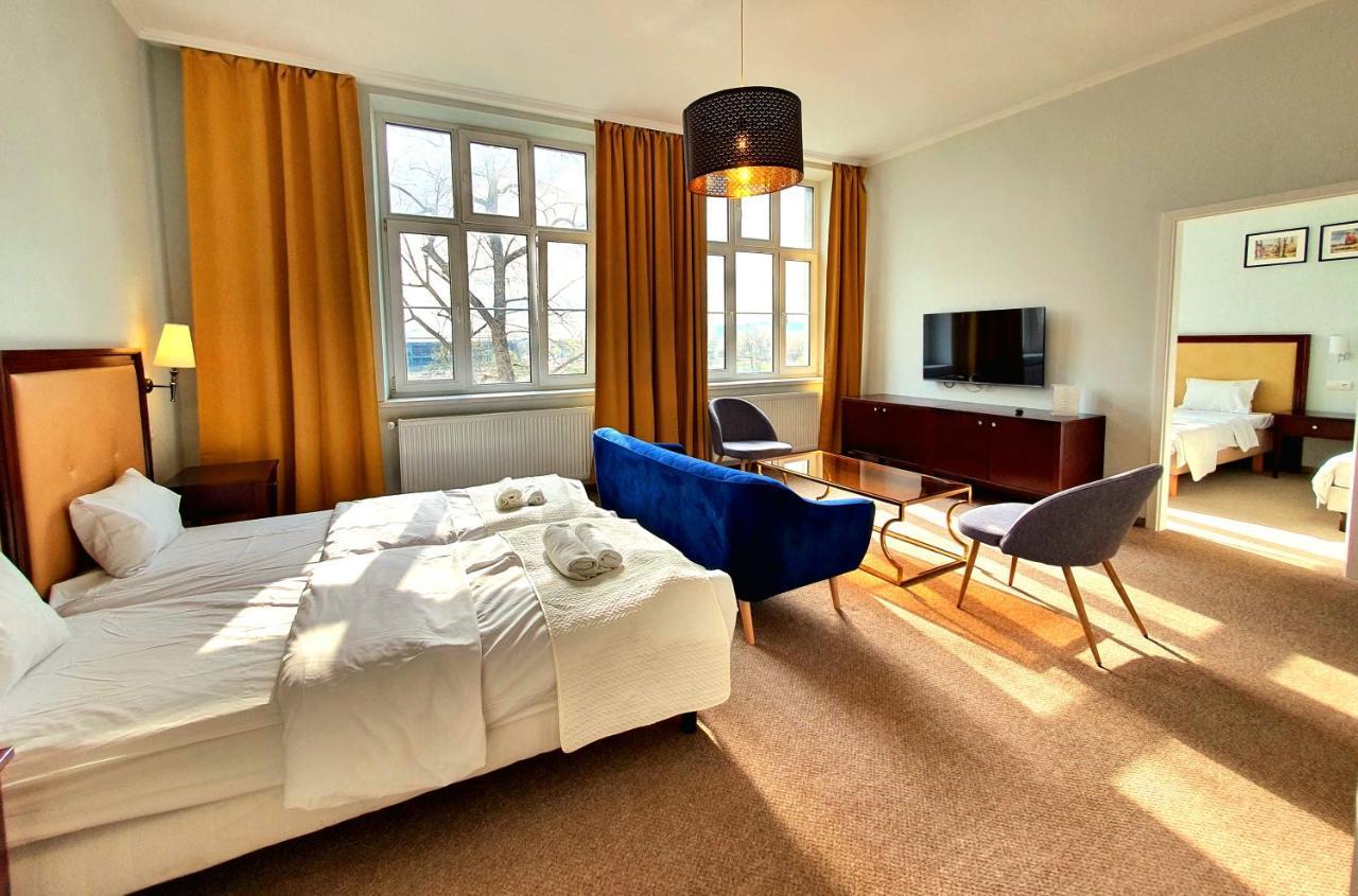 Holiday Suites Cracow Krakau Exterior foto