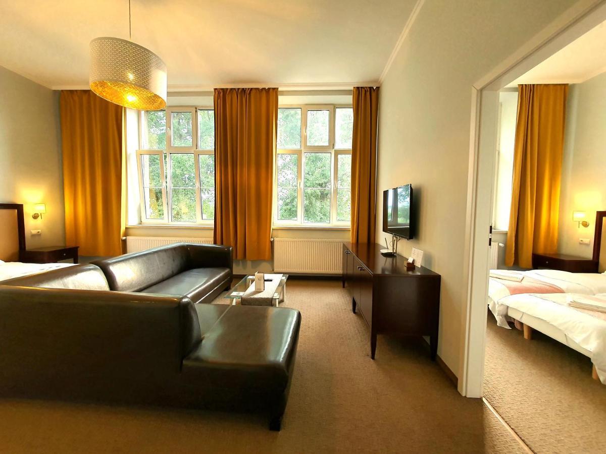 Holiday Suites Cracow Krakau Exterior foto