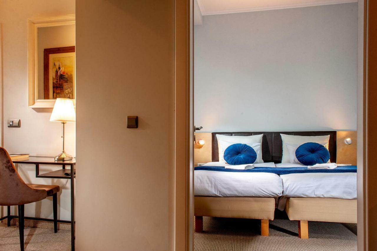 Holiday Suites Cracow Krakau Exterior foto